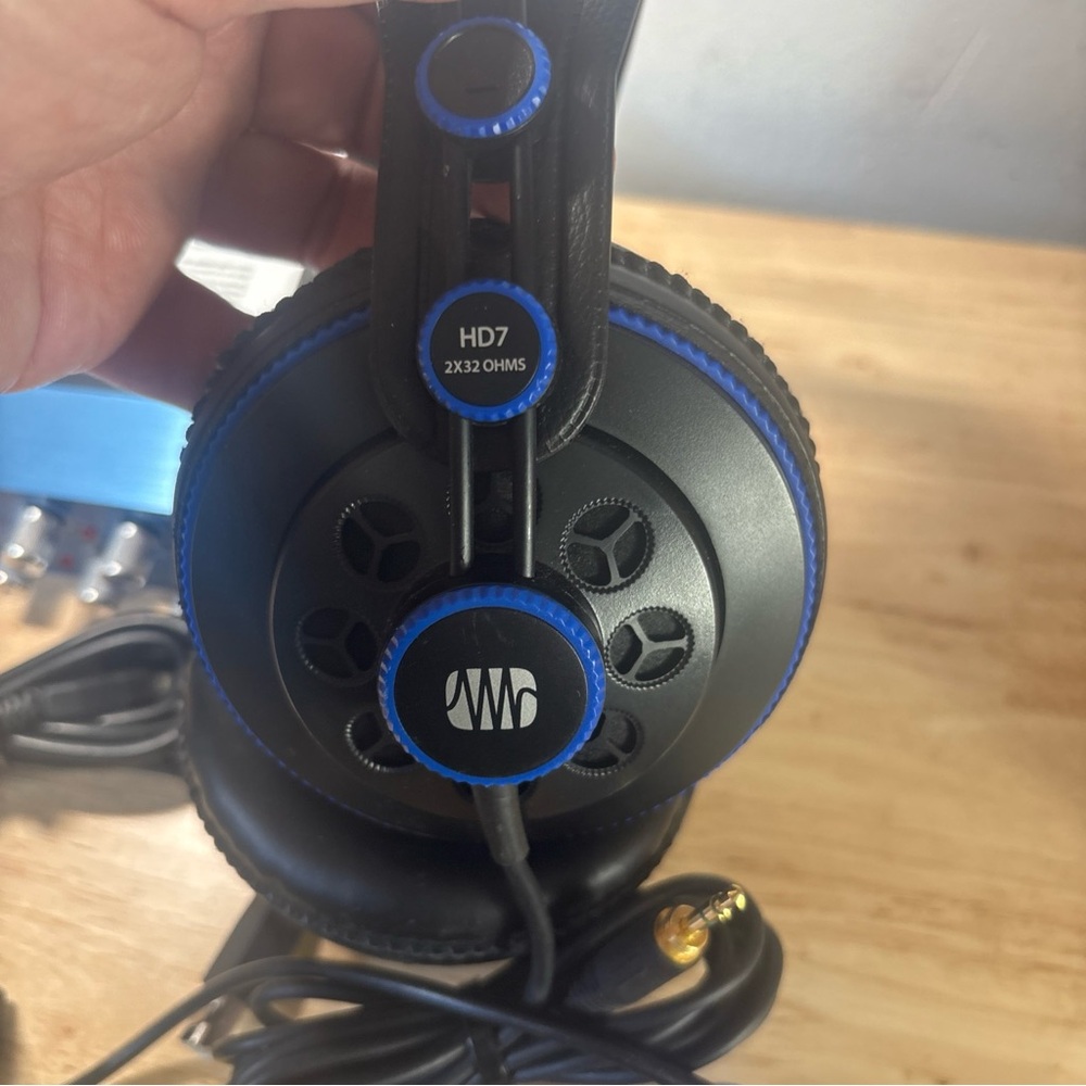PreSonus AudioBox USB Recording Bundle - Picture 6 of 9
